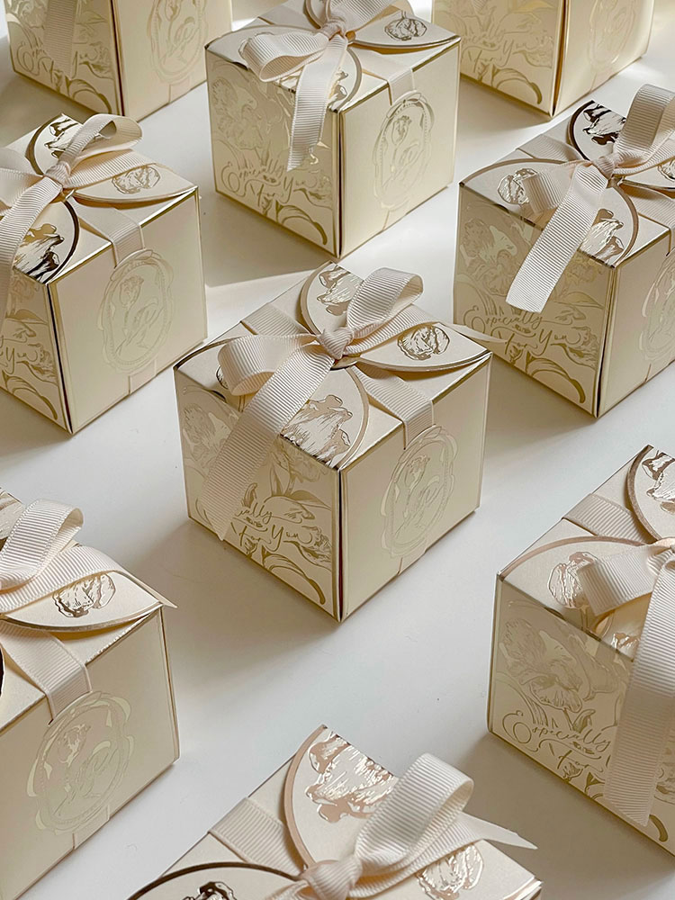 Square Paper Gift Boxes with R - Event Party Box ulasan dan harga